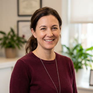 Laura Bennett, responsable des standards de la plateforme chez Cygne Fructif, sur une photo de profil